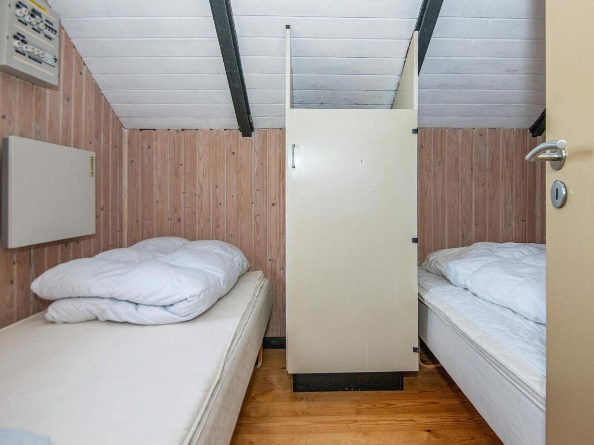 6 Person Holiday Home In R M Tagholm Номер фото